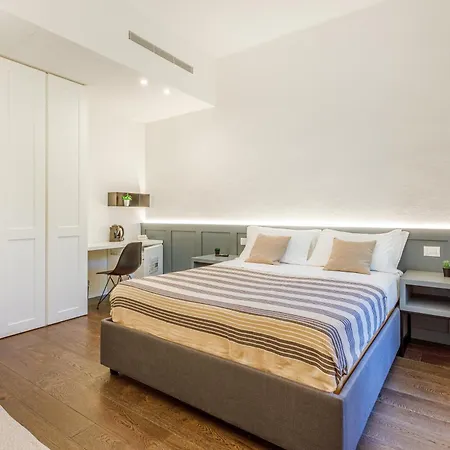 בית הארחה Next Stop Relax - Near Station