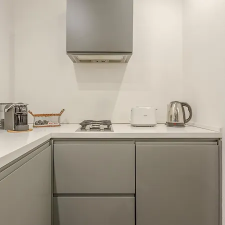 Next Stop Relax - Near Station בית הארחה מודנה