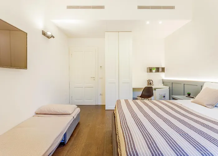 Next Stop Relax - Near Station Módena