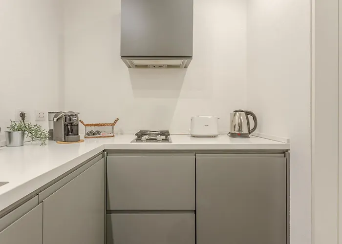 Next Stop Relax - Near Station Pensión Módena